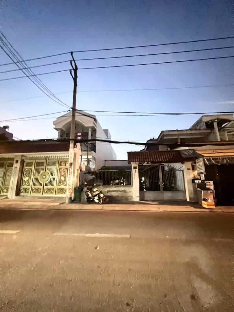 Bán nhà mặt tiền đường Lô Tư Bình Hưng Hòa A quận Bình Tân, gần chợ và trường học