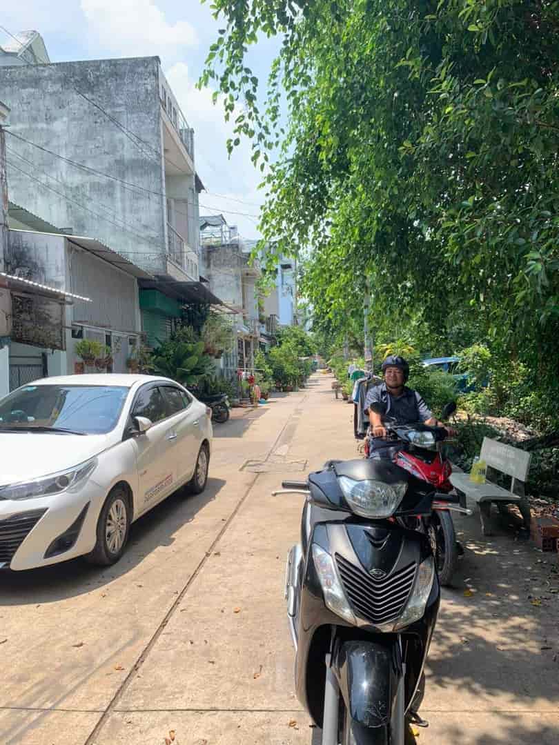 Bán nhà trệt lửng, hẻm xe hơi ngay chùa Long Thạnh tỉnh lộ 10, sát Trần Văn Giàu