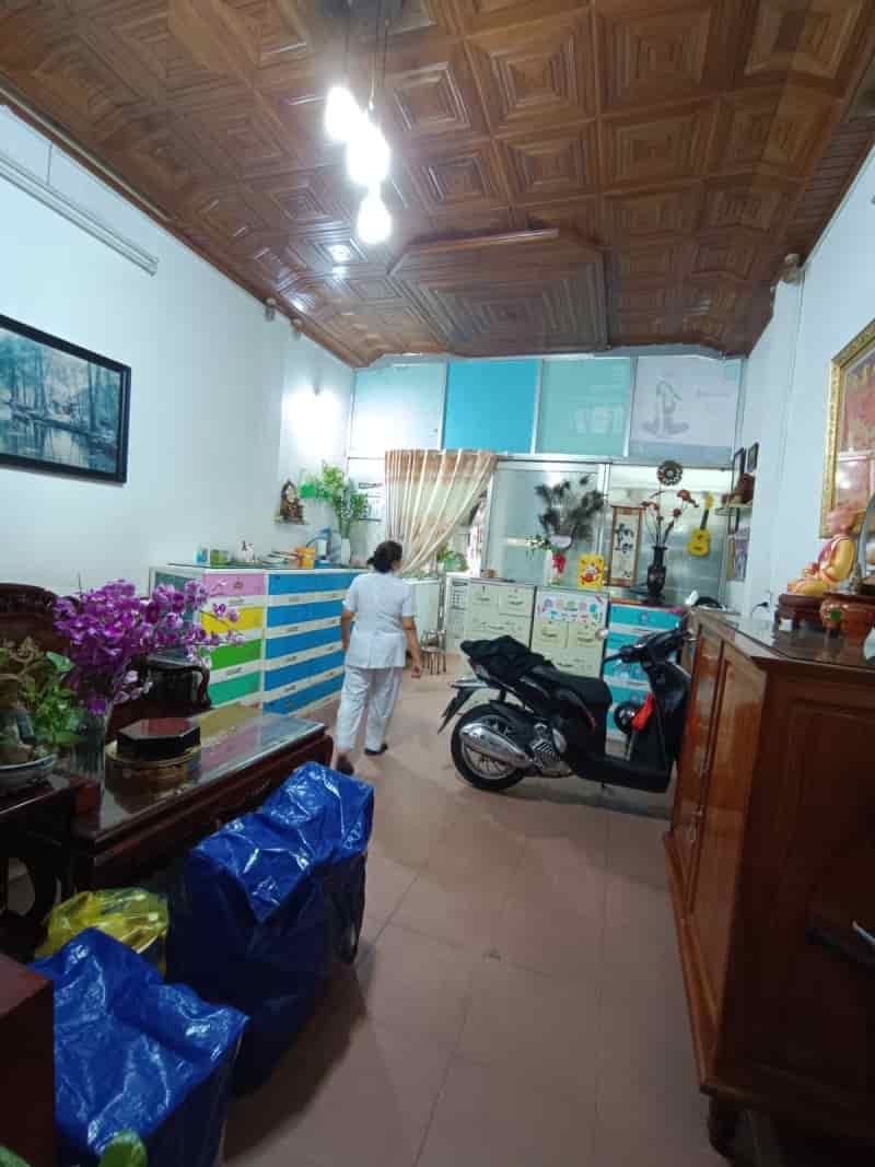 Bán nhà mặt tiền 80m2, Cô Giang, quận 1, 4 tầng  giá 37 tỷ