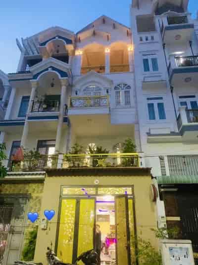 Bán nhà Quận 12 Nguyễn Ảnh Thủ, đường rộng 10m, 4 tầng, sân thượng 5 tỷ 7
