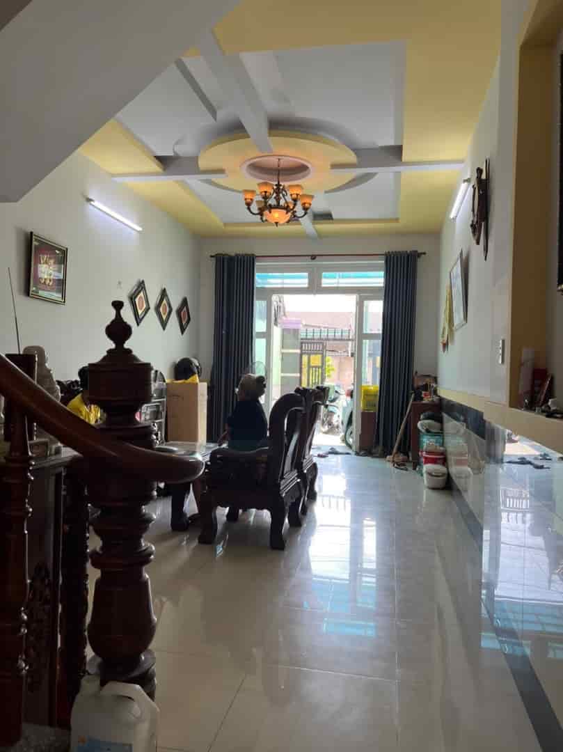 Bán nhà Hiệp Thành, Quận 12, 3 tầng, 96m2, hẻm nhựa, giá rẻ 4.85 tỷ