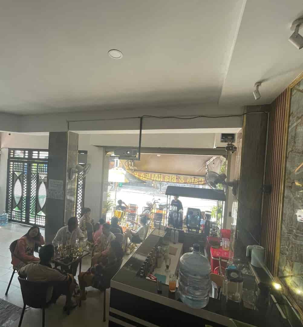 Sang nhượng quán cafe mặt đường lớn Phan Huy Ích