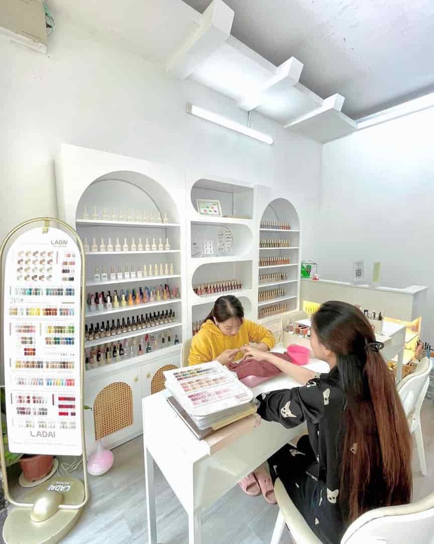 Sang nhượng tiệm nail hoạt động và gây dựng thương hiệu địa chỉ số 172 ngõ Thái Thịnh 1, Thịnh Quang