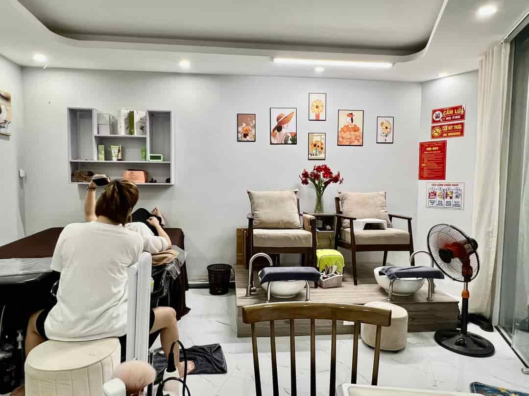 Sang nhượng tiệm nail, mi, gội, chà gót tại Trung Hòa, Cầu Giấy