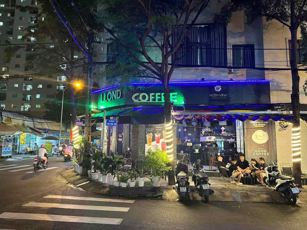 Sang nhượng quán cafe 2 mặt tiền tại quận Tân Phú