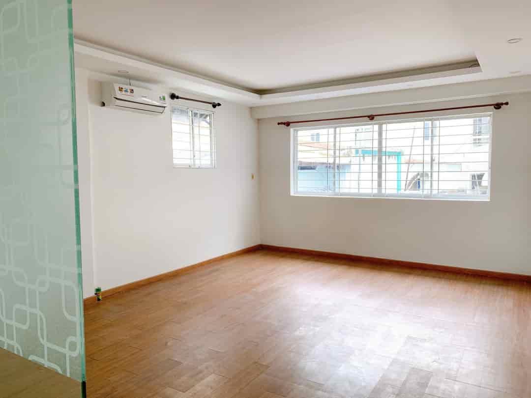 Bán nhà Đặng Minh Trứ Tân Bình, 70m2, 3pn, hxh trước nhà, 5.x tỷ