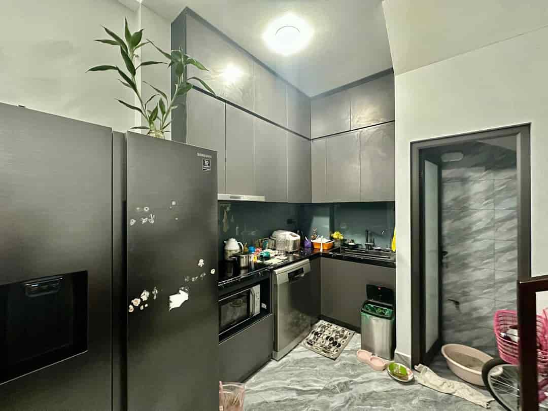 Nhà đẹp nhỏ xinh long lanh, thiết kế sang trọng, 15m ra ô tô, 30m2, 4 tỷ 395