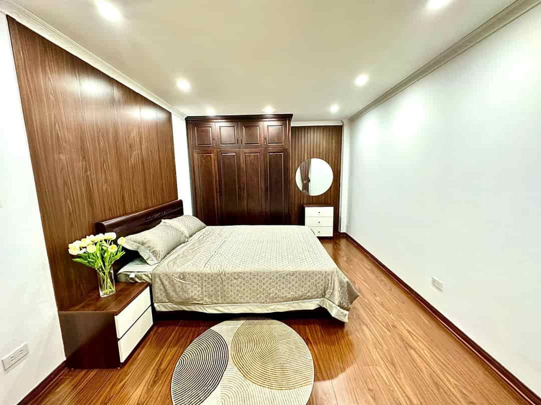 Bán nhà 5 tầng lô góc 40m2, ngõ ô tô đỗ phố Đội Cấn Ba Đình