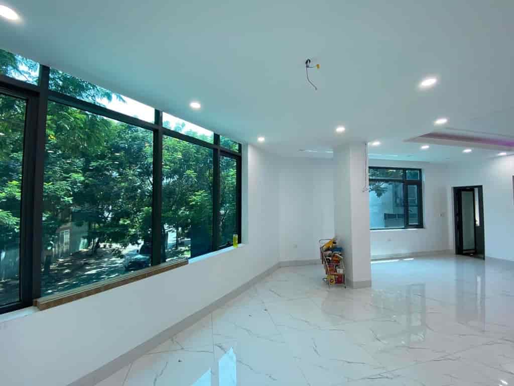 LK lô góc Mậu Lương Kiến Hưng 50m2, 4m tiền thang máy xịn, nhà đẹp ở luôn, nhỉnh 10 tỷ