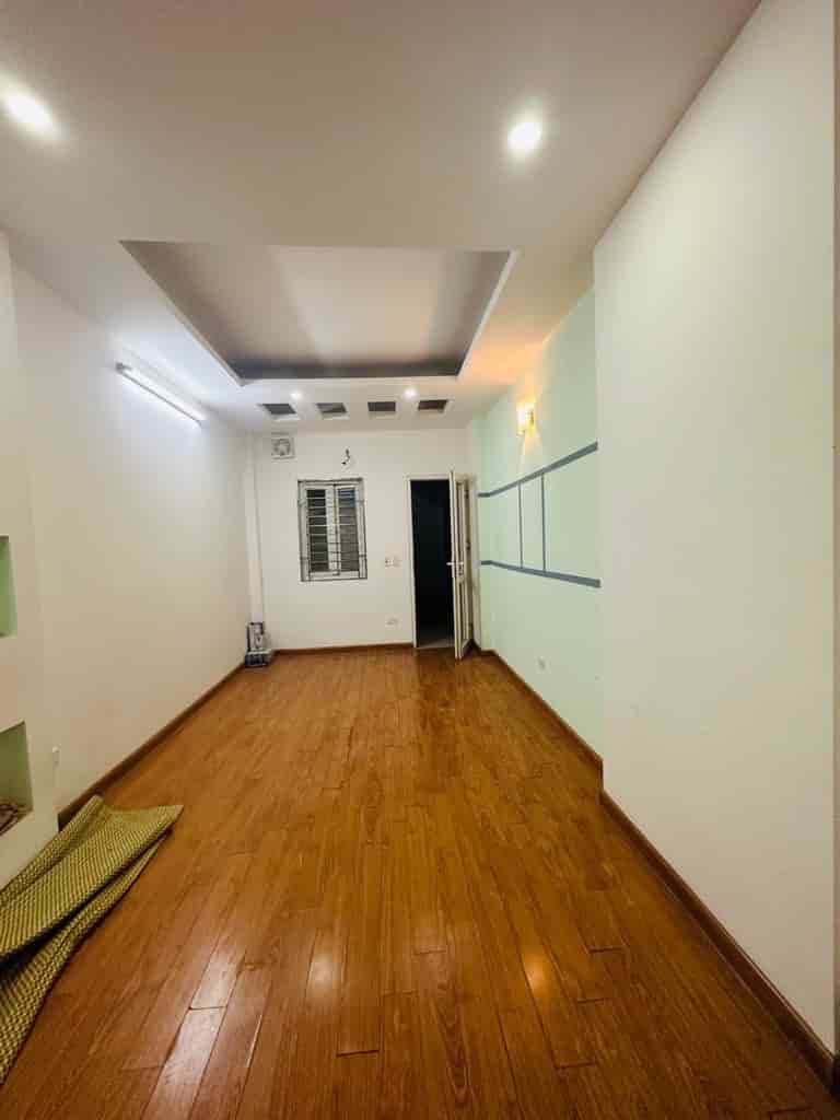 Bán nhà Phùng Chí Kiên, ô tô vào nhà, 60m2 chỉ 9.3 tỷ