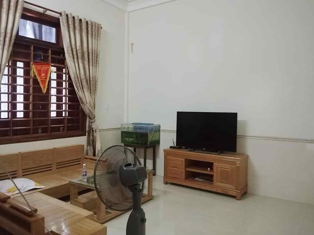 Bán nhà 2 tầng 170m2 đường ô tô tránh nhau Huyền Trân Công Chúa, giá chỉ 2.5 tỷ