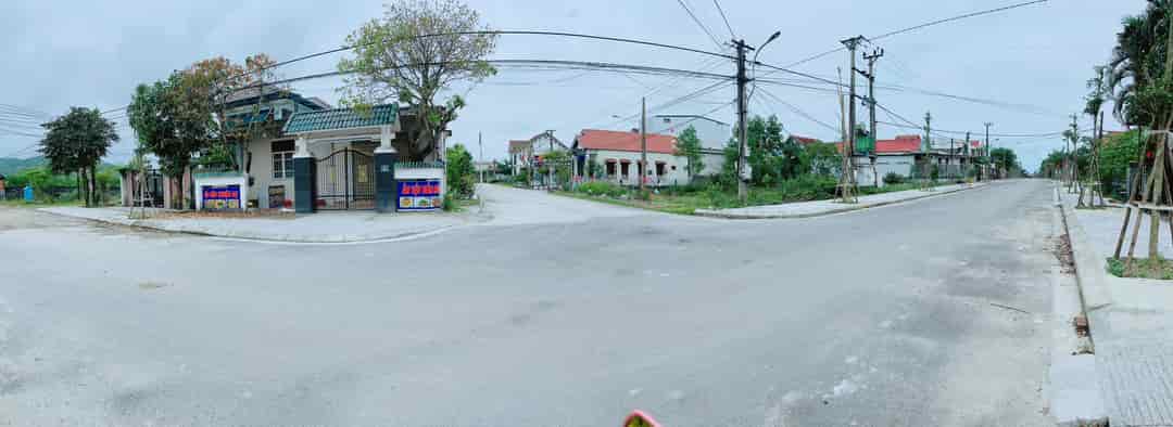 Bán nhà 2 mặt tiền đường Nguyễn Khoa Văn, Phú Bài, giá tốt để an cư và đầu tư