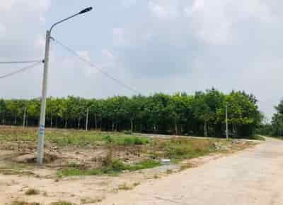 Chính chủ cần bán miếng đất 300m2 giá 235 triệu ngay thị xã Bình Long