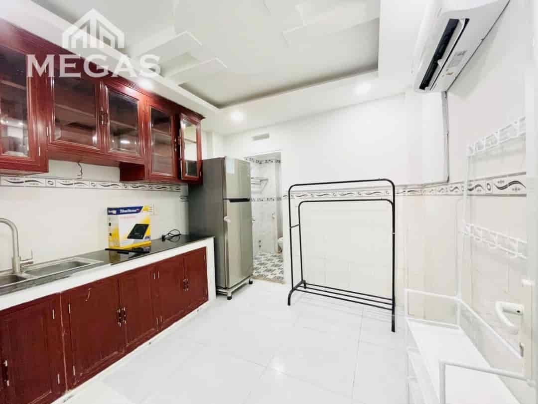 CHDV cao cấp ngay Đ.Hồng Bàng, 3 Tháng 2, dòng tiền 30tr/th, 30m2, 4 tầng BTCT, tại Q11 chỉ 5.49 tỷ