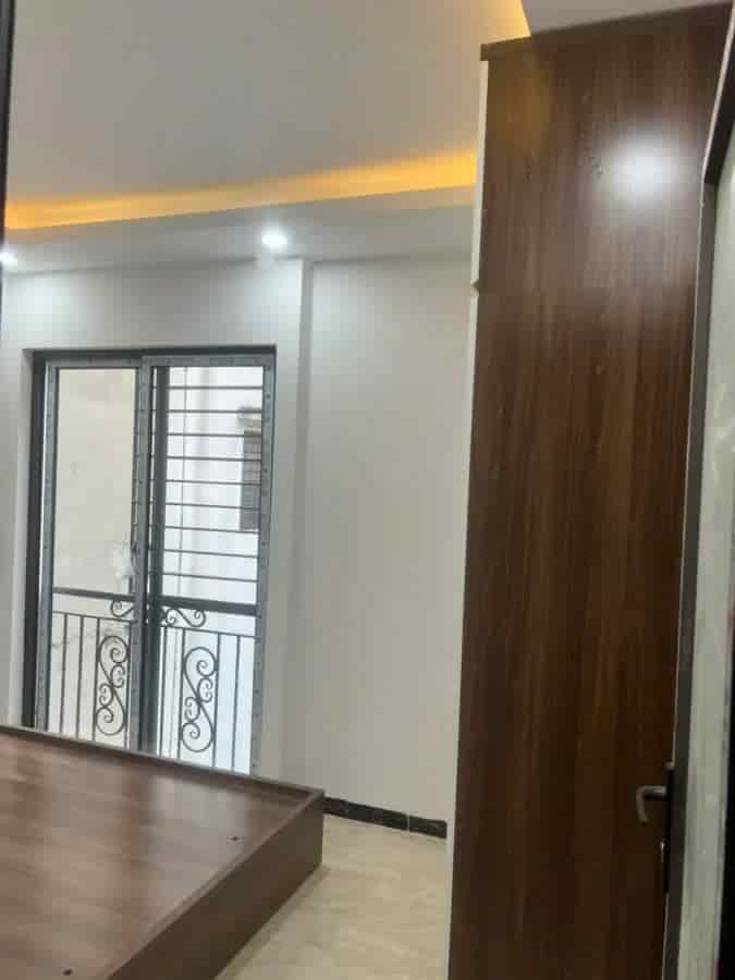 NHÀ ĐẸP MỚI VĂN HƯƠNG, 40M2, 5 TẦNG, MẶT TIỀN 5M, 6.5 TỶ. ĐỐNG ĐA.