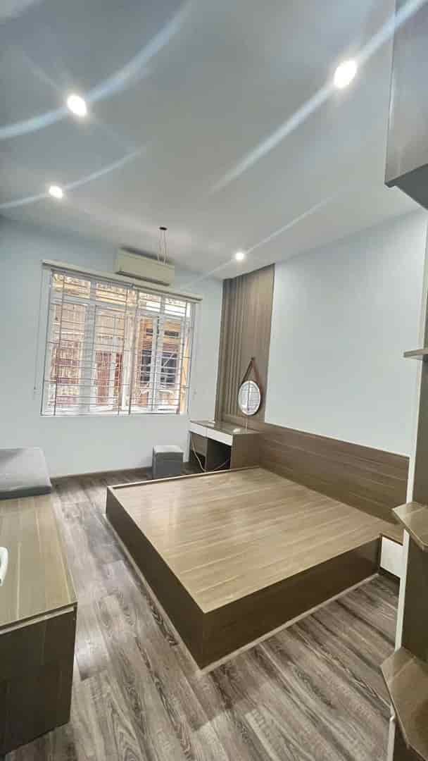 Bán nhà phố Vũ Tông Phan, Thanh Xuân, nhà đẹp ở luôn, ngõ thông, 2 mặt thoáng dt 38m2,4t