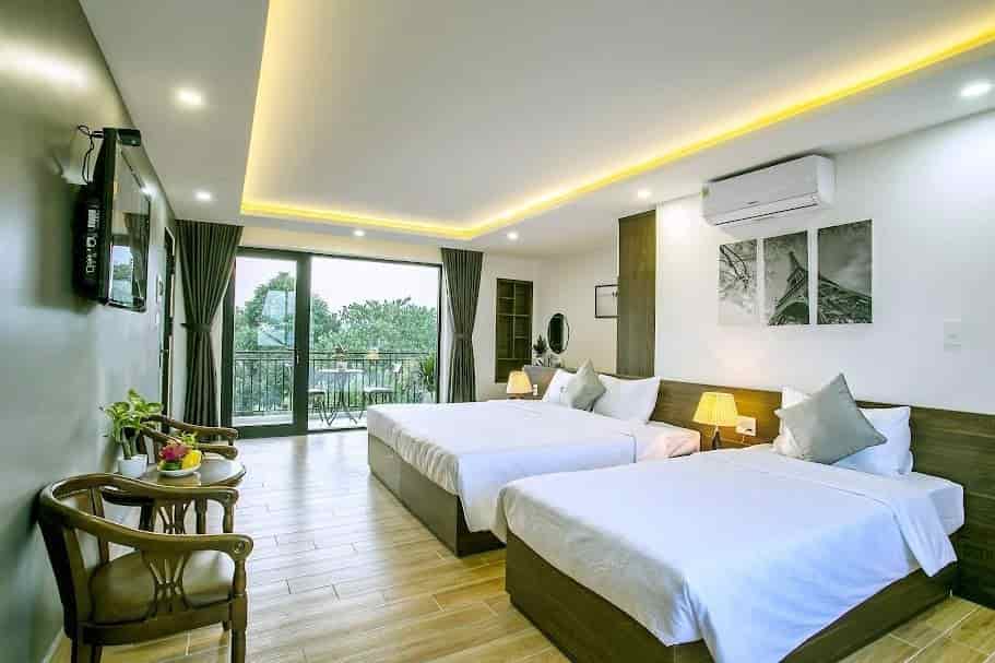 Hạ chào 500 triệu, bán nhanh homestay, mặt tièn Huỳnh Thúc Kháng, 227m2, 3 tầng