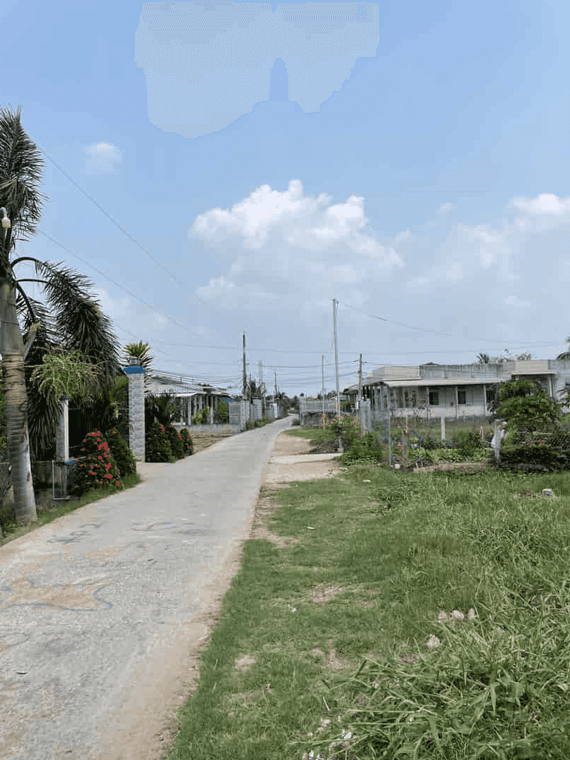 Cần bán căn nhà và đất tại ấp 2 xã Lạc Tấn