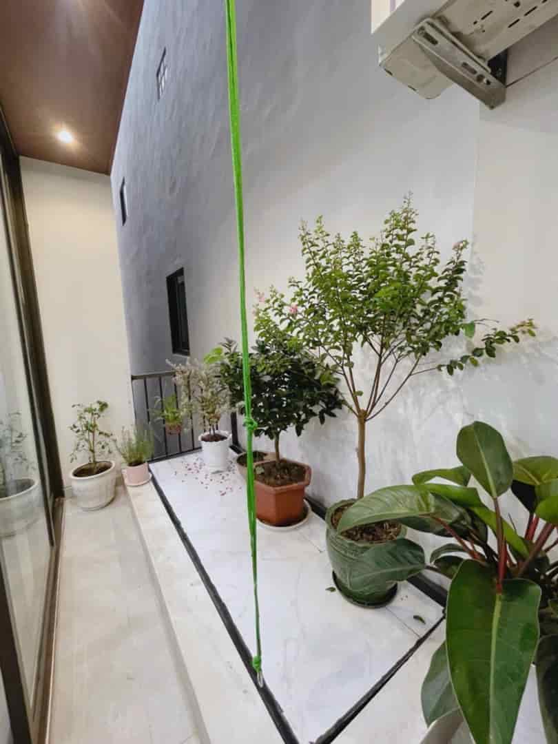 Nhà đẹp 40m, 5 tầng, giá rẻ Ngọc Thụy, gần ô tô tránh, 3 thoáng, view đẹp, hơn 5 tỷ