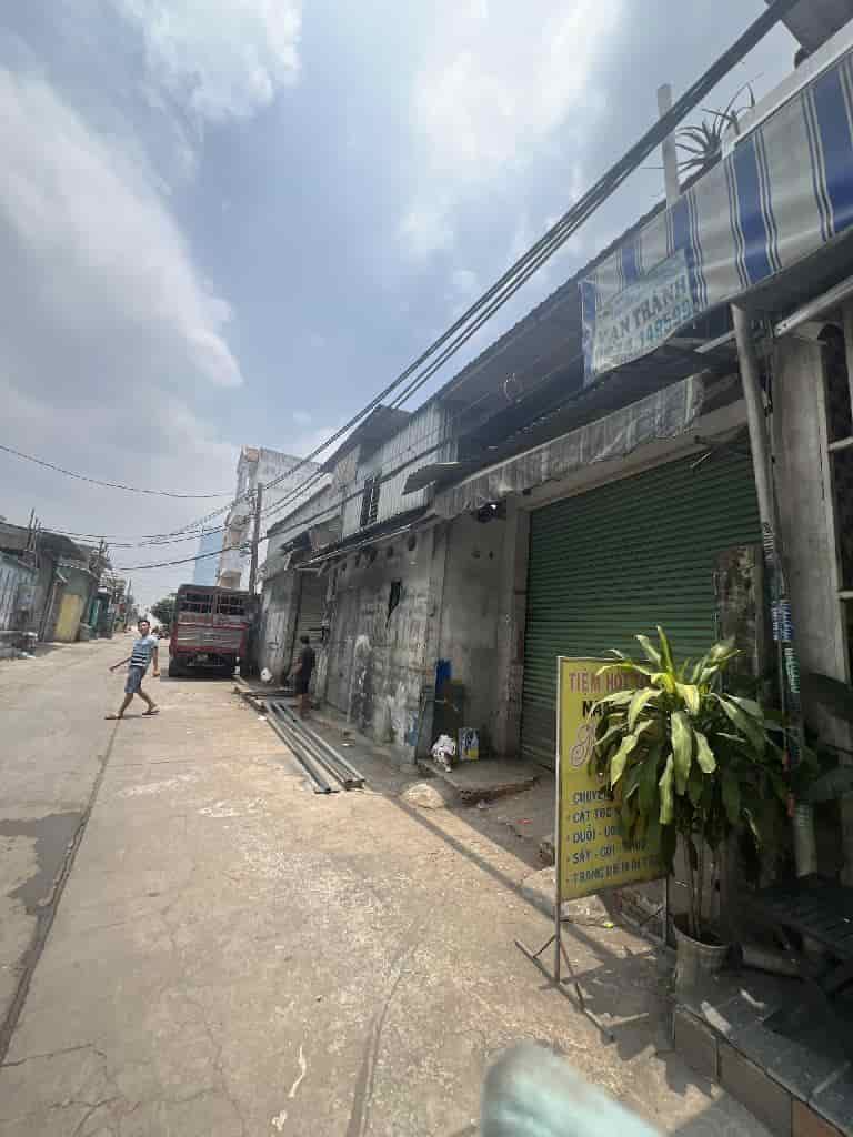 Bán nhà C4 đường Tỉnh lộ 10, Bình Tân, 57m2, 4x15m, hẻm xe tải vi vu, giá 2 tỷ 8 bớt lộc