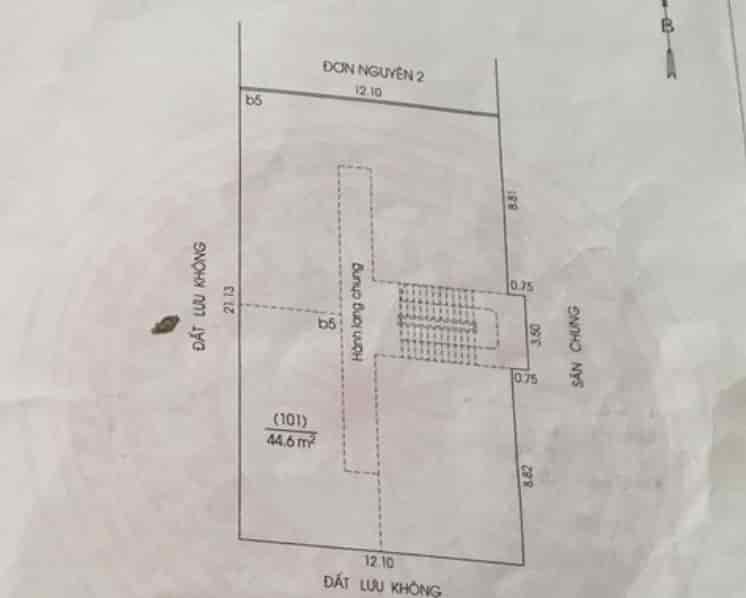 Bán ngôi nhà tập thể tầng 1, 60m2, DTSD, 2PN, 1WC, 4 cửa ngõ sổ thoáng, Ngọc Khánh, Ba Đình