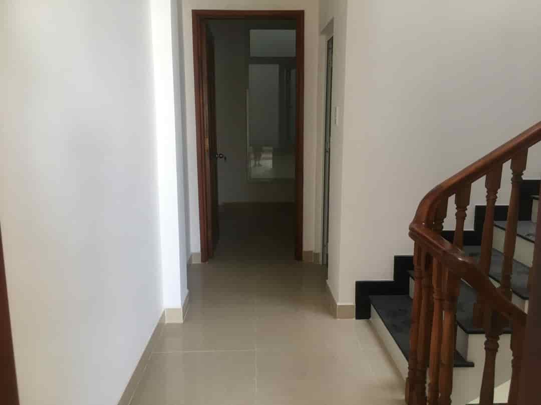 Bán nhà đường Hồ Văn tư, phường Trường Thọ, diện tích đất 50m2 sàn 140m2, giá 6,4 tỷ, có thương