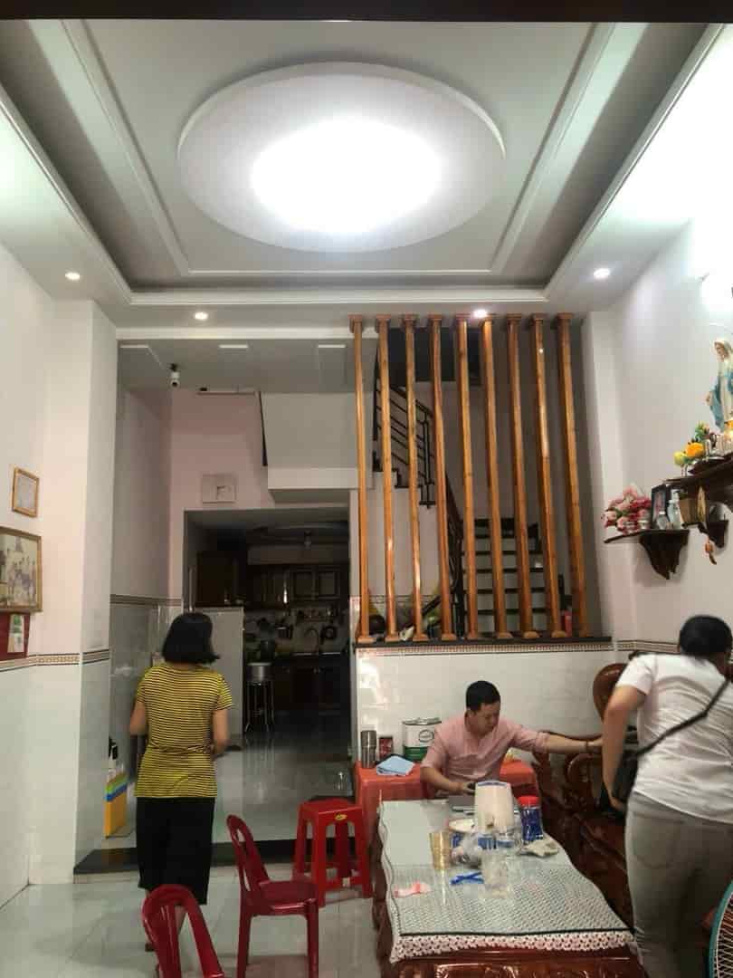 Kẹt tiền bán gấp nhà ngay Nguyễn Xuân Khoát phường Tân Thành Tân Phú, giá 4tỷ5