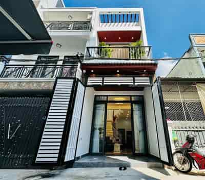 Bán nhà siêu đẹp 47m2 với giá 4 tỷ 1 tại đường Nguyễn Trãi, P2, Q5 gần THCS Hồng Bàng