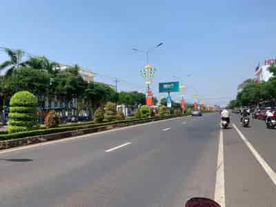 Đất thành phố Đồng Xoài mặt tiền đường nhựa 32m sổ sẵn công chứng ngay chỉ 6xx