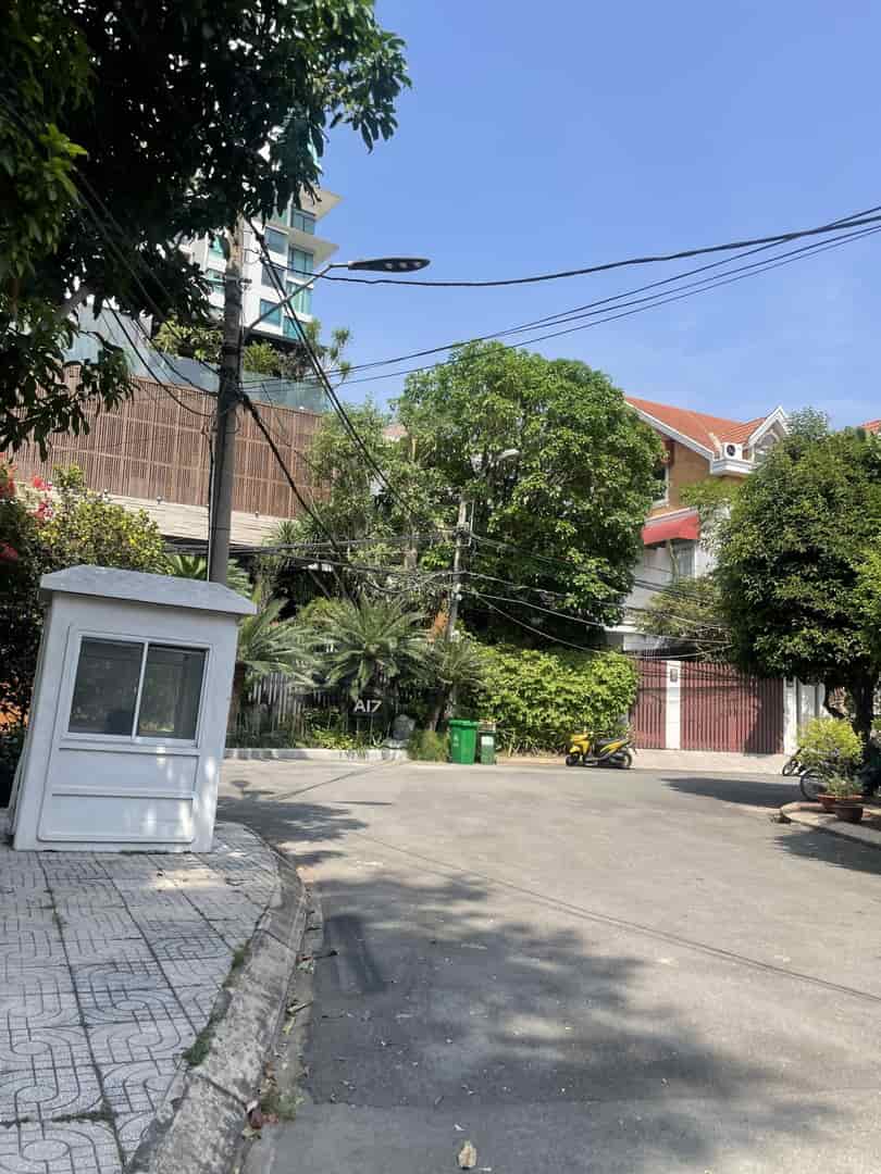 Cho thuê biệt thự Nguyễn Văn Hưởng, P. Thảo Điền, Quận 2, 12m x 25m, giá 4.000$