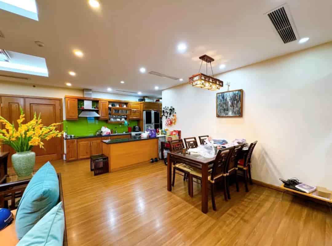 Bán căn hộ chung cư siêu cao cấp Eurowindow Trần Duy Hưng, 96m2 giá 6.8 tỷ