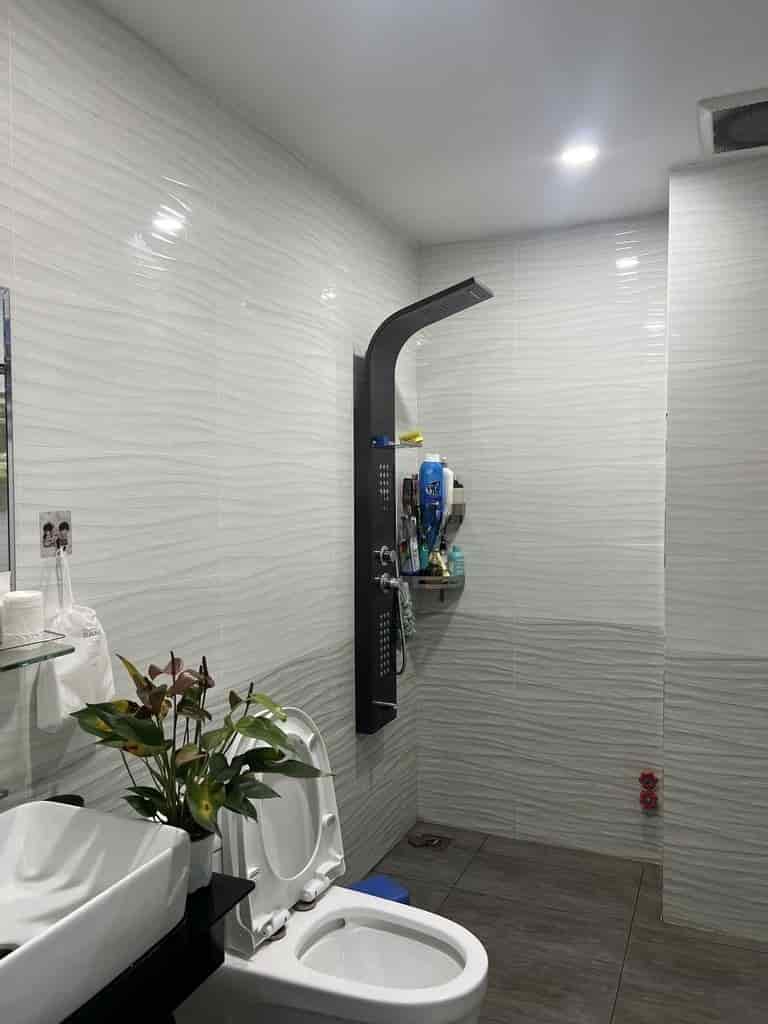 Bán nhà CN 62m2, 4.15x15m, xây 3 lầu 5PN, hẻm 5m Linh Xuân, Thủ Đức