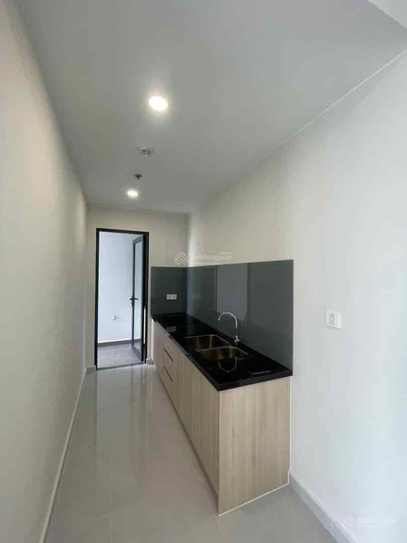 Chính chủ gửi bán gấp lỗ 600tr căn hộ 2 phòng ngủ 72m2 tại chung cư Emerald Golf View Thuận An