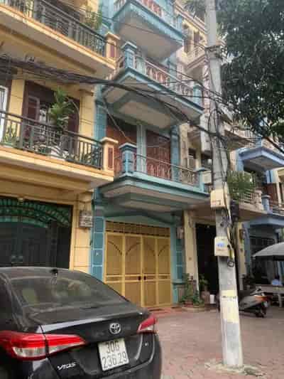 Cho thuê nhà ô tô đỗ cửa ở Mai Dịch, Cầu Giấy, 20tr
