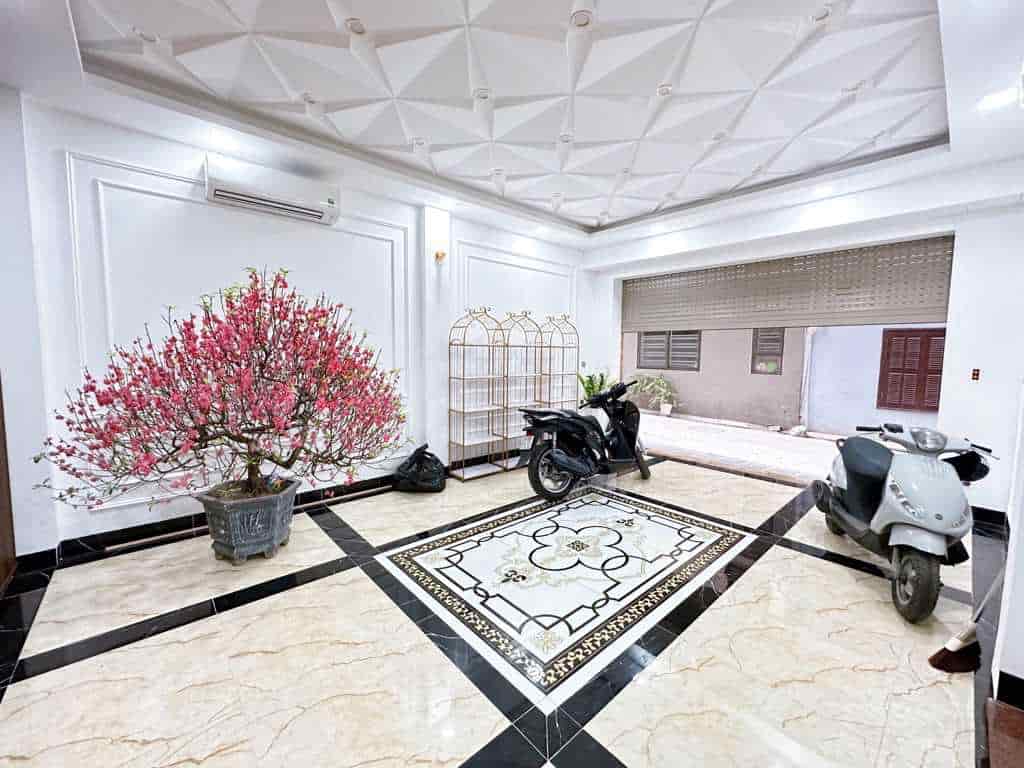 Bán nhà phân lô, 6 tầng Nguyễn Văn Cừ, ô tô tránh, dt 65m, giá 15.9 tỷ