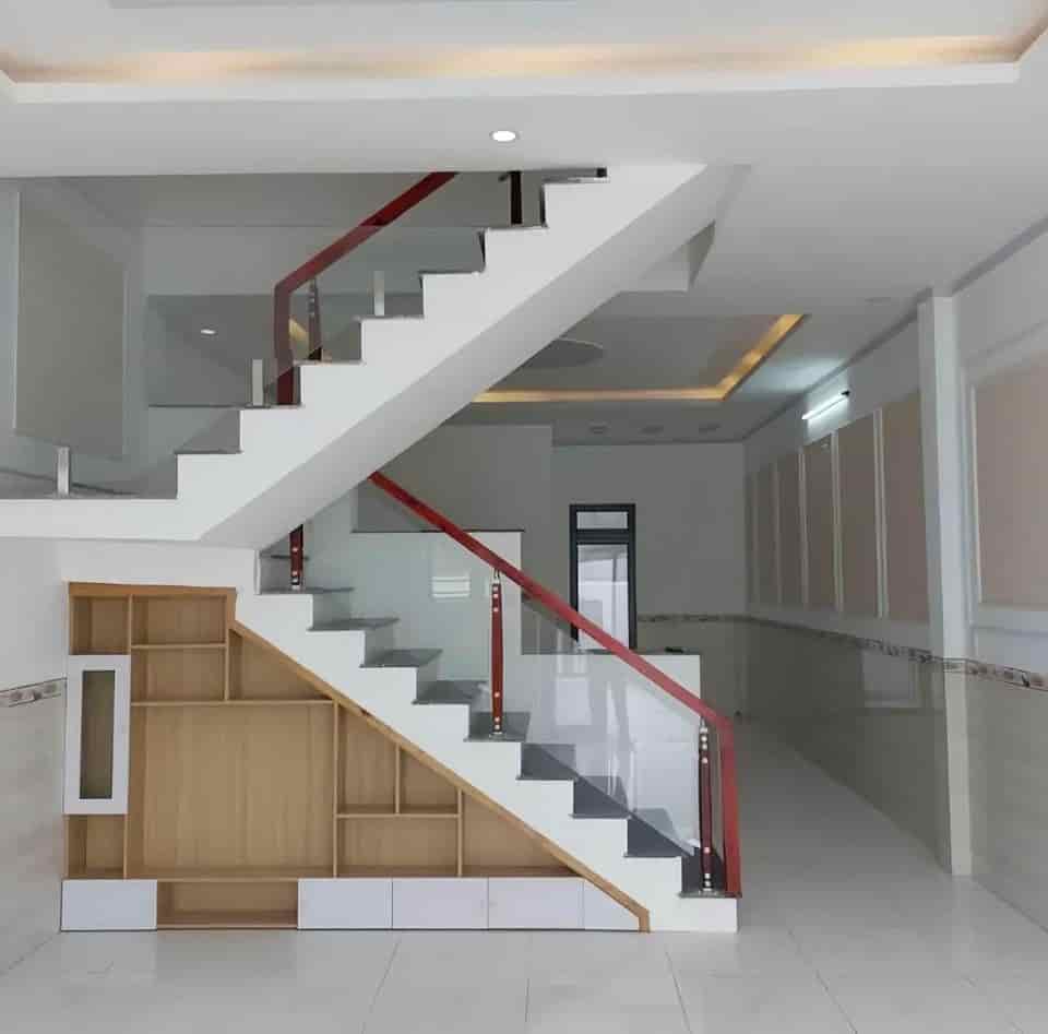 Bán nhà 74m2 ở Chu Văn An, quận Bình Thạnh, giá 1 tỷ 860, sổ hồng riêng