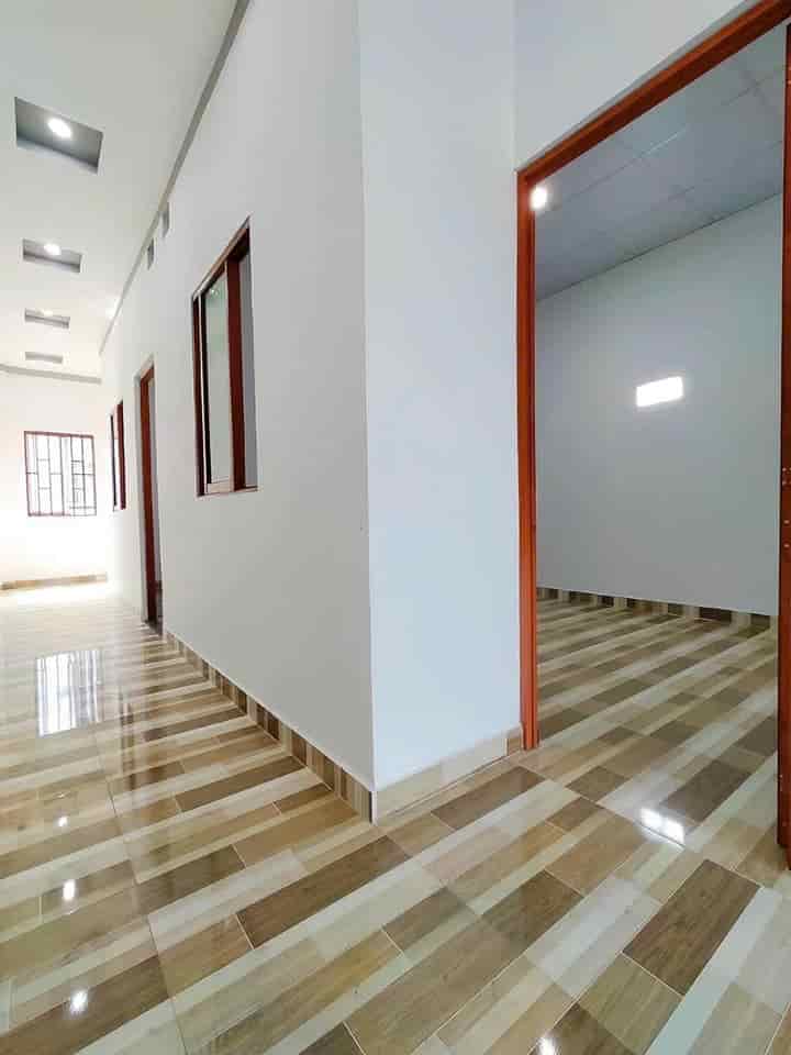 Bán nhà 65m2, 3 phòng ngủ, hẻm xe hơi, Nguyễn Văn Khối, P.09, giá 1 tỷ 830, sổ hồng riêng