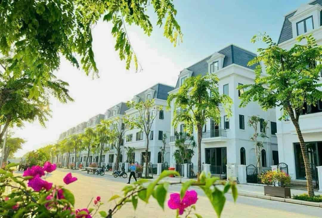 Bán căn biệt thự 170m2 Solasta Maision, Dương Nội 2, giá  28 tỷ, gần club house.