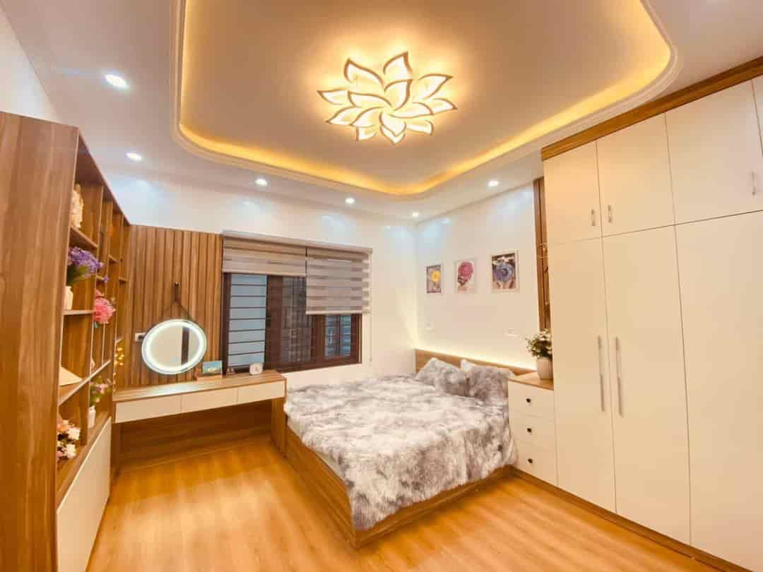 Bán nhà Hoàng Mai đẹp lung linh 30m2 5 tầng, mt 4m, chỉ nhỉnh 5 tỷ