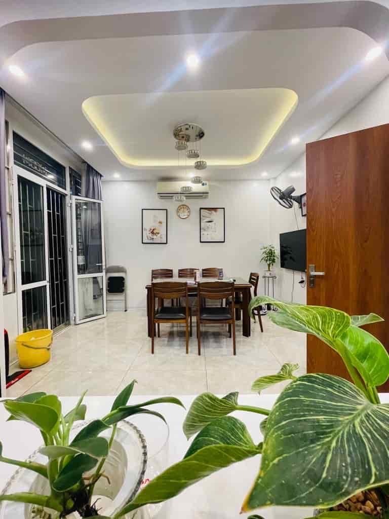 Bán nhà phố vip Thái Thịnh, 40m2, 5 tầng, mt 6.5m chỉ có 1 không có căn thứ 2