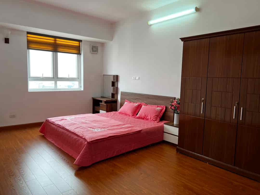 Bán căn hộ chung cư 137 Nguyễn Ngọc Vũ 2PN, 2WC, giá 3.55 tỷ CTL