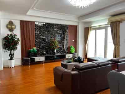 Bán căn hộ chung cư 137 Nguyễn Ngọc Vũ 2PN, 2WC, giá 3.55 tỷ CTL