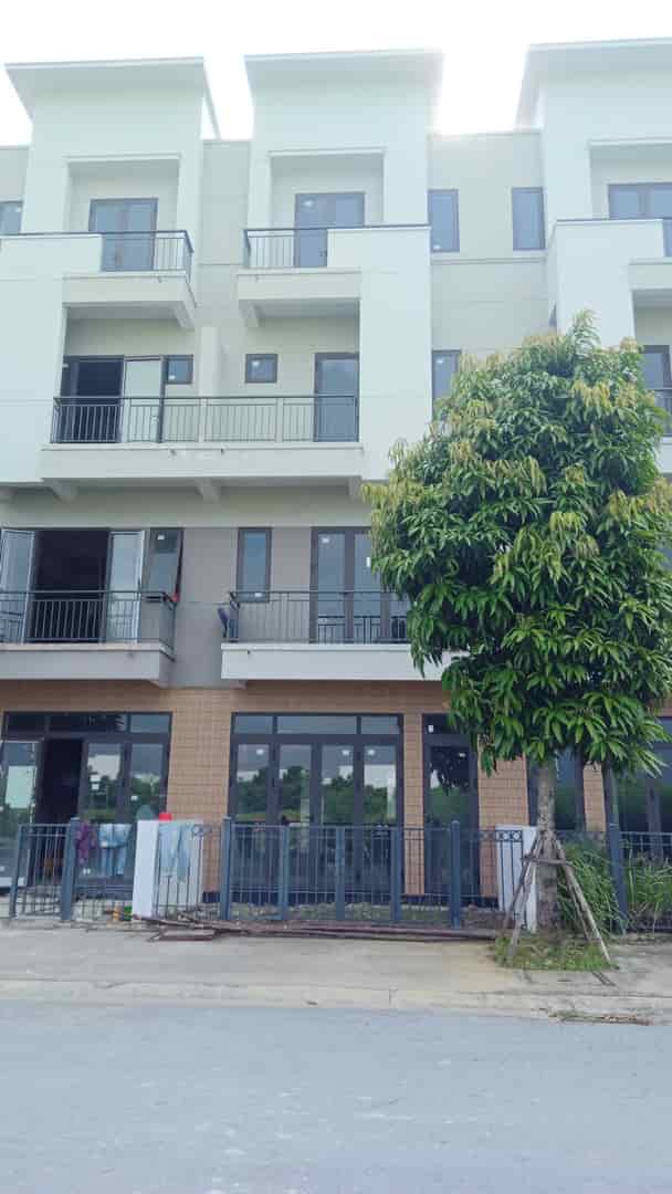 Bán nhà 4 tầng đối diện 9 tòa chung cư nằm trong khu đô thị Vsip Bắc Ninh