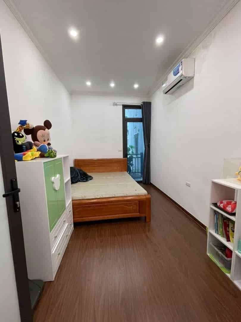 Bán nhà riêng ngõ 164 Vương Thừa Vũ 50m2, 4T, MT 9m lô góc, ô tô giá chỉ 8.2 tỷ