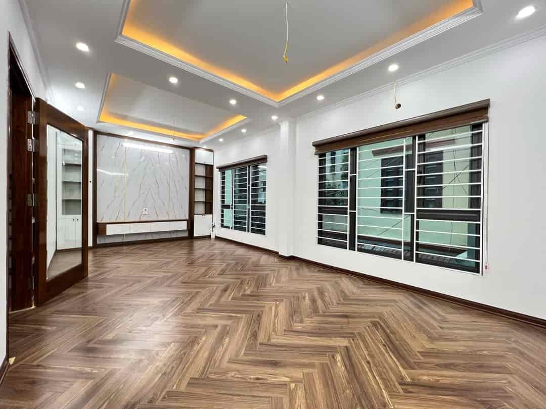 Bán nhà riêng ngõ 164 Vương Thừa Vũ 40,5m2 5 Tầng, MT 7m Ô Tô Giá Nhỉnh 7 Tỷ