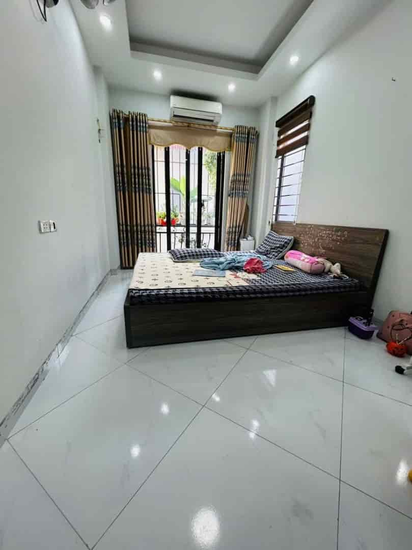 Bán nhà phố gần Trường Chinh 35m2, 5T, gần ô tô giá chỉ 4,7 tỷ