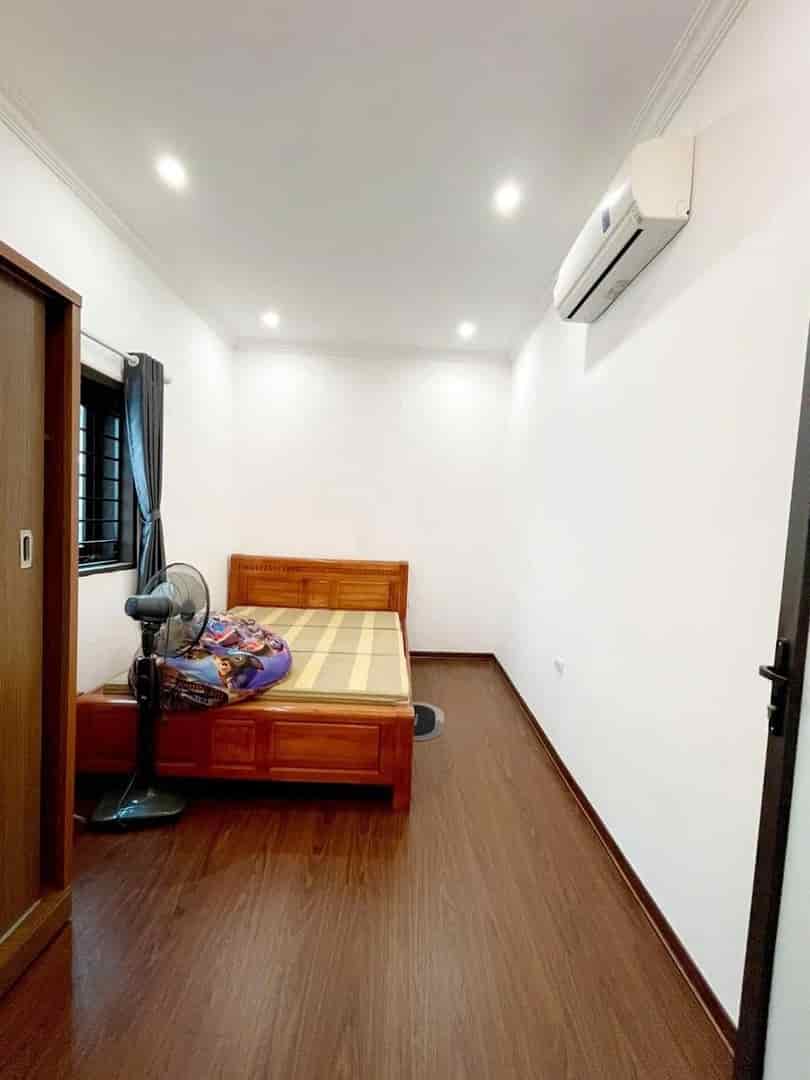 Bán nhà riêng ngõ 10 Tôn Thất Tùng, 45m2, 4 tầng, ô tô giá chỉ 6,5 tỷ