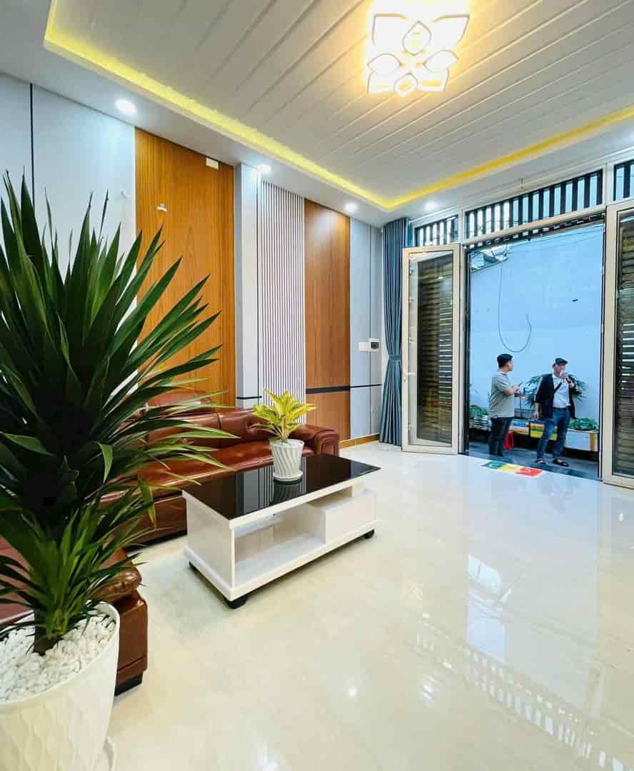 Hạ giá bán nhanh nhà 45m2 Bùi Văn Thêm, P9, Phú Nhuận, 2 tỷ 450, sổ riêng, có HĐ thuê 12 triệu/tháng