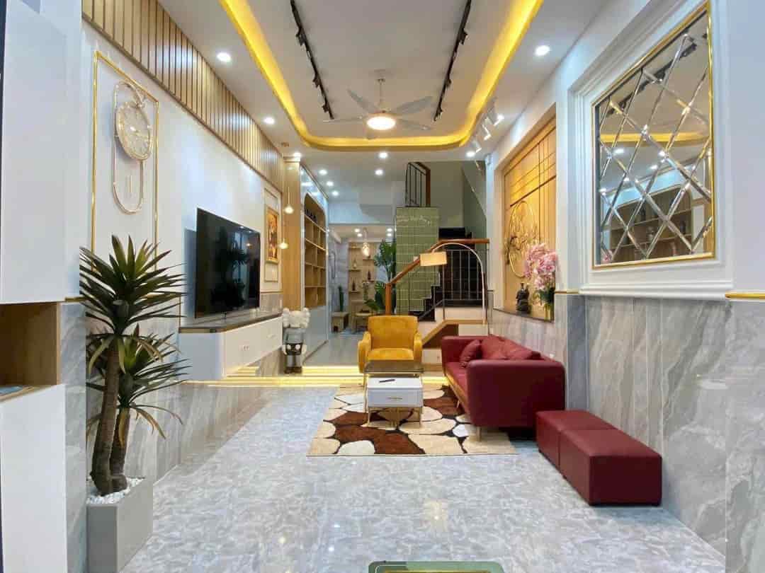 Sang nhượng gấp nhà 41m2, Yên Thế, P. 2, Tân Bình gần sân bay, xây 4 tầng giá 2 tỷ