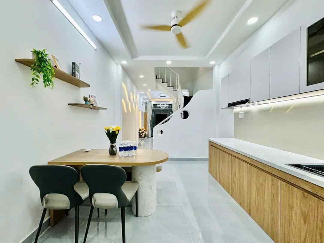 Nhà đẹp giá rẻ! 36,5m2 đường Cô Bắc, P1, Phú Nhuận. Kế Bên chợ Phú Nhuận, giá 2 tỷ090